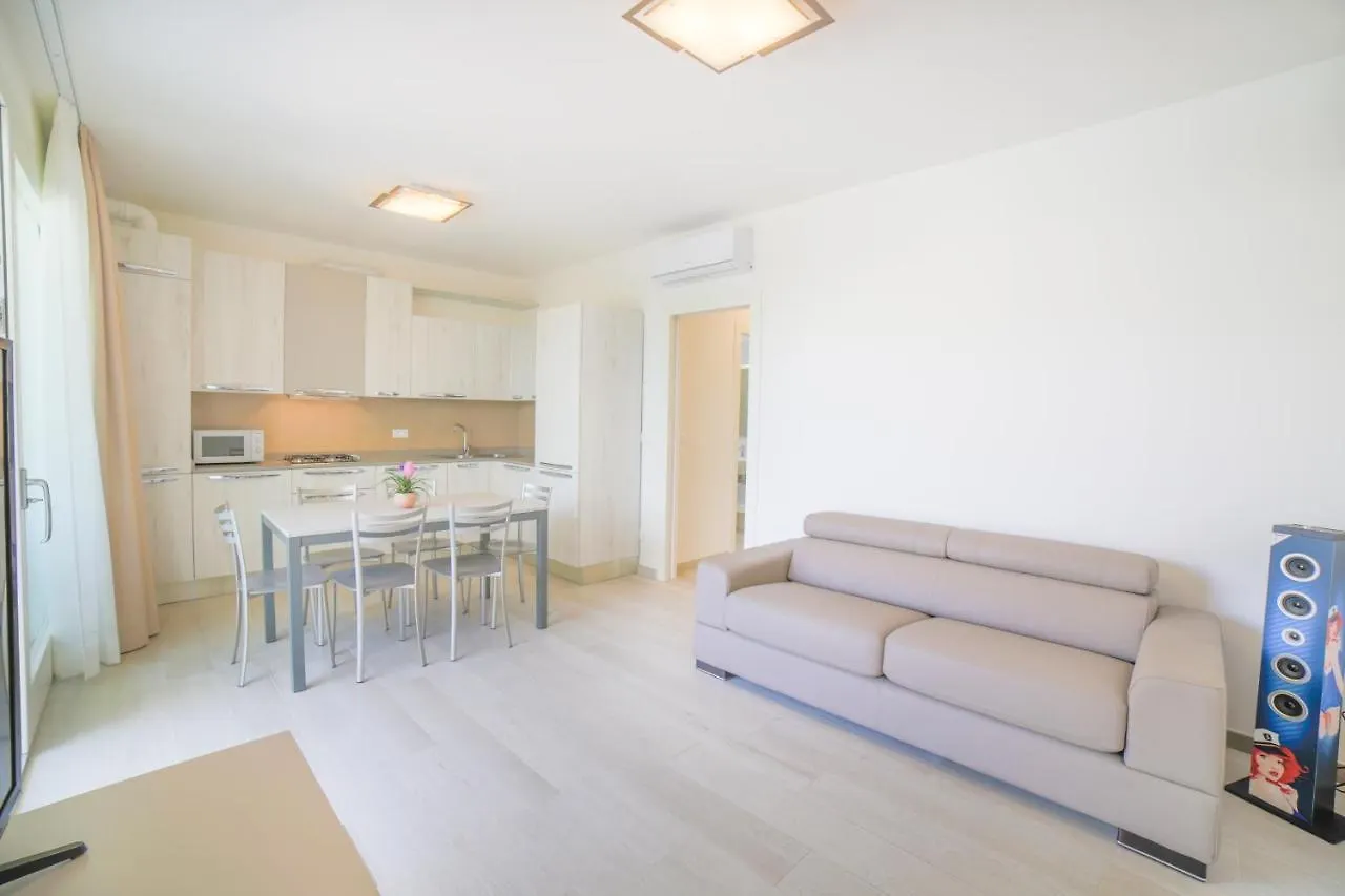 Domus Fiorita Apartamento Lido di Jesolo