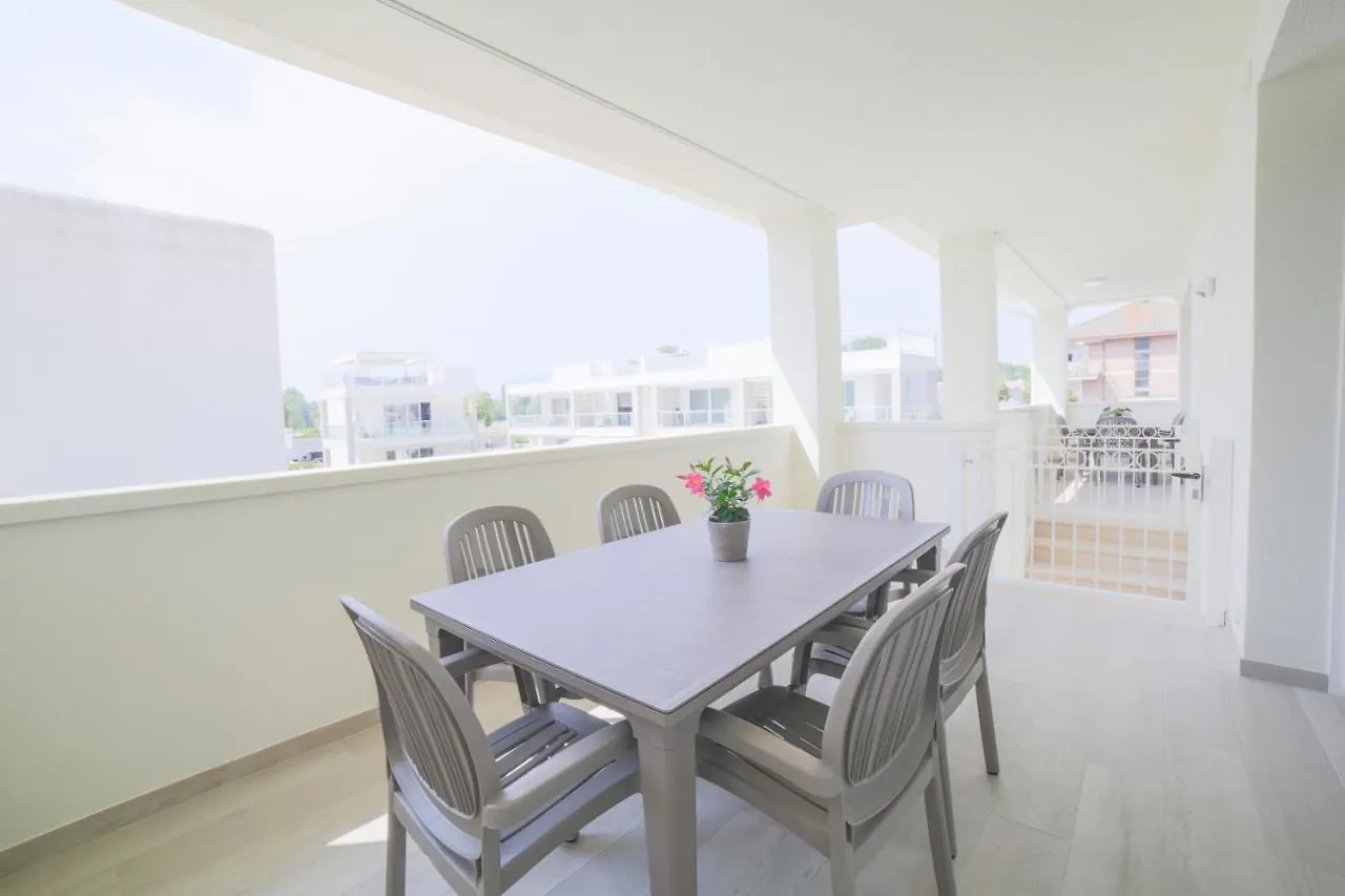 Apartment Ferienwohnung Domus Fiorita Lido di Jesolo